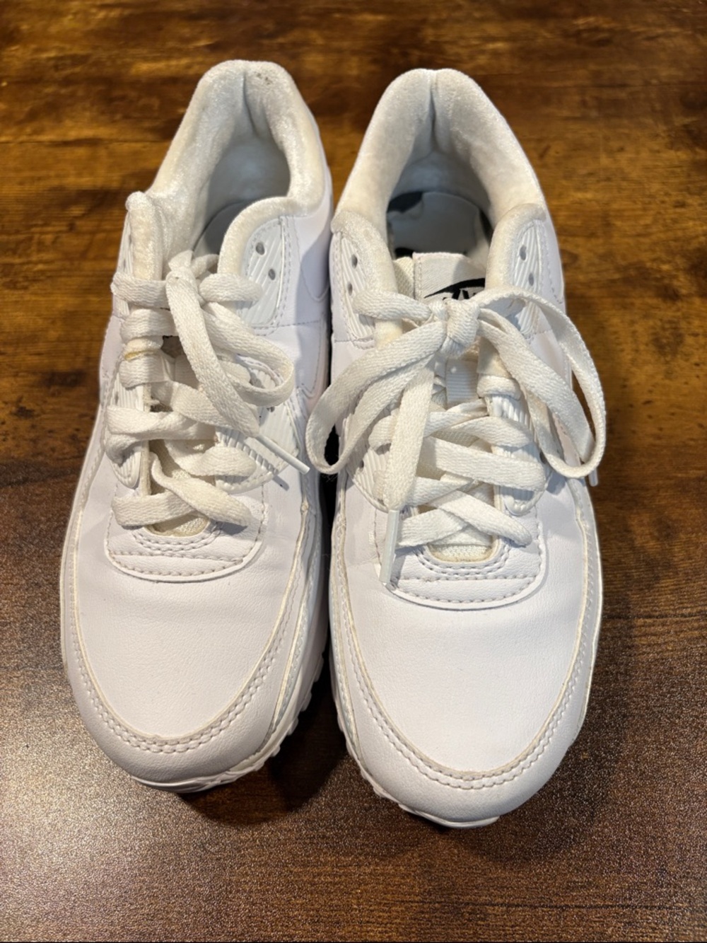 Nike Air Max 90 SE- White Iridescent Woman’s size 7